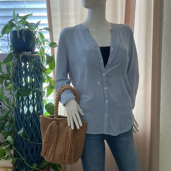 Small Classic Tan Handwoven Tote Bag - Boho Chic Trendy Top Handle Bag - Picture 6 of 6